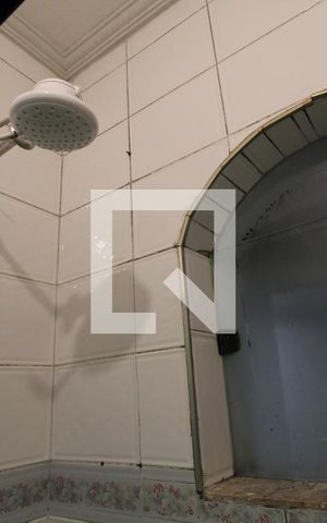 Casa para alugar com 90m², 2 quartos e 1 vagaChuveiro