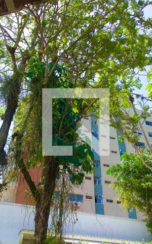 Casa à venda com 230m², 4 quartos e 2 vagas Casa à venda com 230m², 4 quartos e 2 vagasPiscina vista
