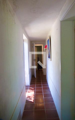 Casa à venda com 230m², 4 quartos e 2 vagas Casa à venda com 230m², 4 quartos e 2 vagasCorredor