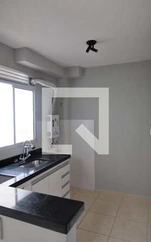 Apartamento para alugar com 40m², 2 quartos e 1 vaga Apartamento para alugar com 40m², 2 quartos e 1 vagaCozinha e Área de Serviço
