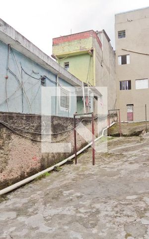 Casa para alugar com 40m², 1 quarto e sem vaga Casa para alugar com 40m², 1 quarto e sem vagaÁrea externa