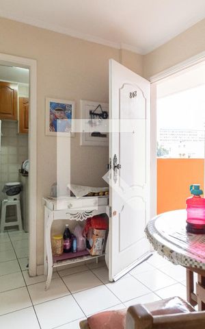 Apartamento à venda com 54m², 2 quartos e sem vaga Apartamento à venda com 54m², 2 quartos e sem vagaSala