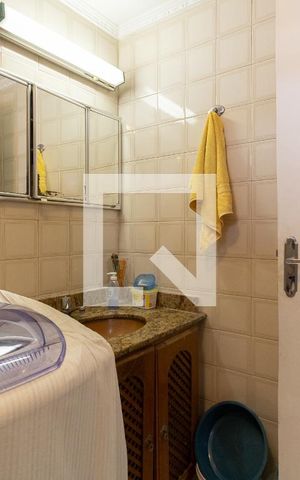 Apartamento à venda com 54m², 2 quartos e sem vaga Apartamento à venda com 54m², 2 quartos e sem vagaBanheiro