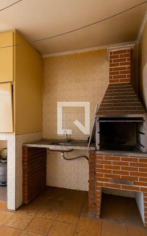 Casa à venda com 291m², 4 quartos e 3 vagas Casa à venda com 291m², 4 quartos e 3 vagasÁrea de Serviço