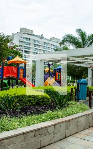 Apartamento à venda com 90m², 3 quartos e 2 vagasÁrea comum - Playground