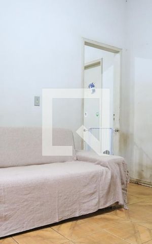 Casa à venda com 167m², 2 quartos e 5 vagasSala