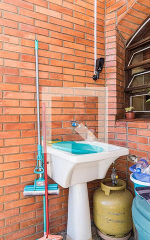 Casa à venda com 331m², 5 quartos e 2 vagasÁrea de Serviço