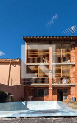 Casa à venda com 331m², 5 quartos e 2 vagasPiscina