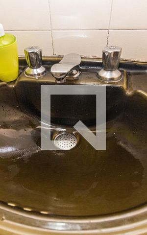 Casa à venda com 331m², 5 quartos e 2 vagasBanheiro Social