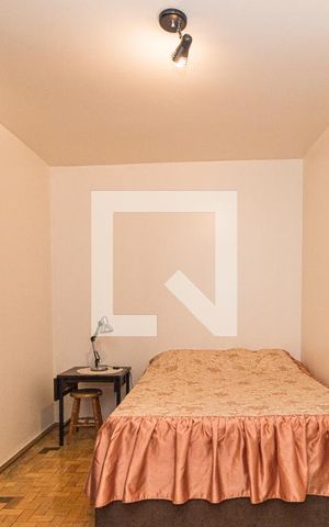 Casa à venda com 331m², 5 quartos e 2 vagasQuarto 5