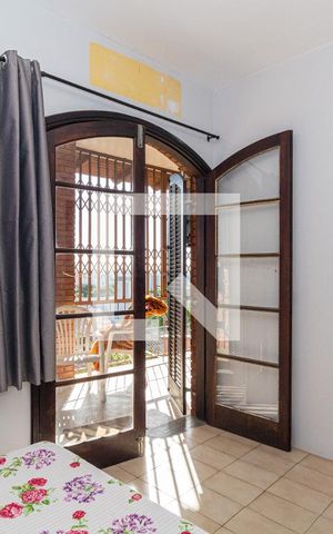 Casa à venda com 331m², 5 quartos e 2 vagasQuarto 1