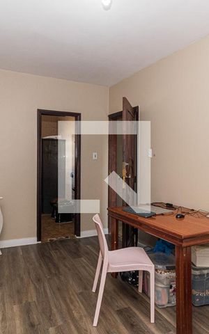 Casa à venda com 331m², 5 quartos e 2 vagasQuarto 2 Suite