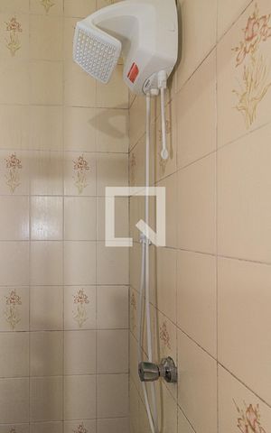 Casa à venda com 331m², 5 quartos e 2 vagasBanheiro Social