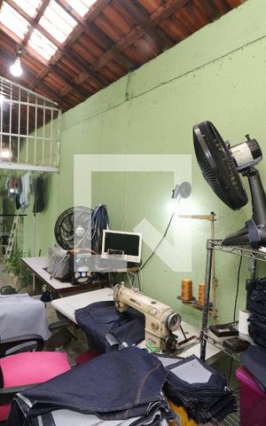 Casa à venda com 100m², 3 quartos e 4 vagasÁrea de Serviço