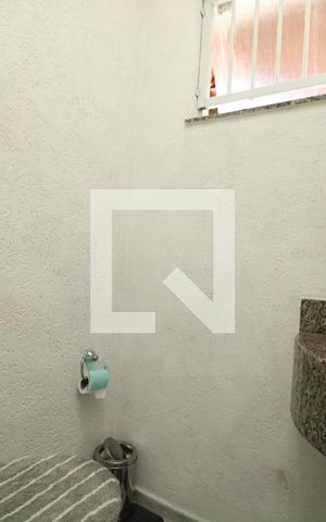 Casa à venda com 100m², 3 quartos e 4 vagasLavabo