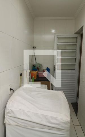 Casa à venda com 100m², 3 quartos e 4 vagasÁrea de Serviço
