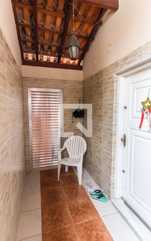 Casa à venda com 256m², 6 quartos e 3 vagas Casa à venda com 256m², 6 quartos e 3 vagasGaragem