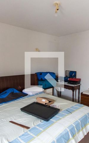 Casa à venda com 256m², 6 quartos e 3 vagas Casa à venda com 256m², 6 quartos e 3 vagasSuíte 1