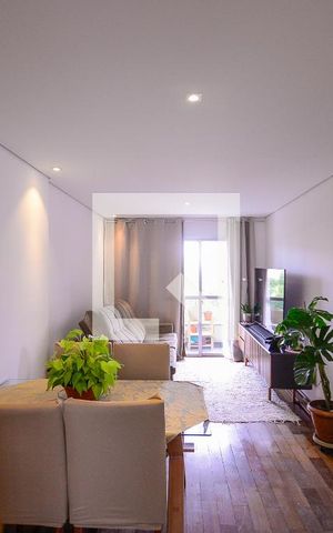 Apartamento à venda com 83m², 3 quartos e 1 vaga Apartamento à venda com 83m², 3 quartos e 1 vagaSala