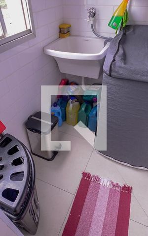 Apartamento à venda com 83m², 3 quartos e 1 vaga Apartamento à venda com 83m², 3 quartos e 1 vagaArea de Serviço