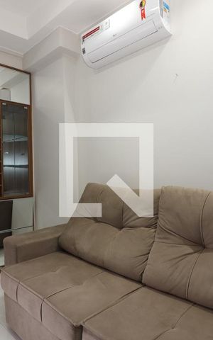 Apartamento para alugar com 78m², 1 quarto e 2 vagasSala