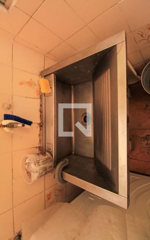 Casa à venda com 180m², 2 quartos e 2 vagas Casa à venda com 180m², 2 quartos e 2 vagasÁrea de Serviço