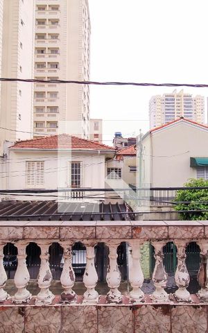 Casa à venda com 180m², 2 quartos e 2 vagas Casa à venda com 180m², 2 quartos e 2 vagasVista do Quarto 1