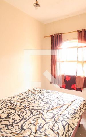 Casa à venda com 180m², 2 quartos e 2 vagas Casa à venda com 180m², 2 quartos e 2 vagasQuarto 2