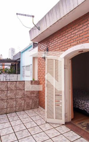 Casa à venda com 180m², 2 quartos e 2 vagas Casa à venda com 180m², 2 quartos e 2 vagasQuarto 1