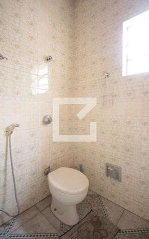 Casa à venda com 360m², 3 quartos e 2 vagasBanheiro