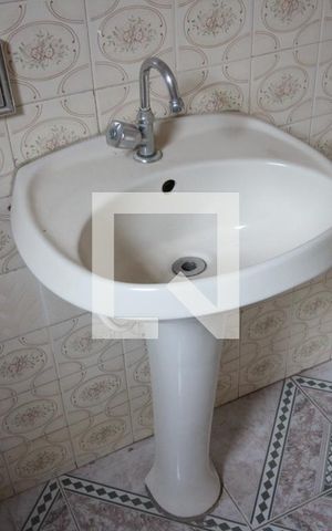 Casa à venda com 360m², 3 quartos e 2 vagasBanheiro