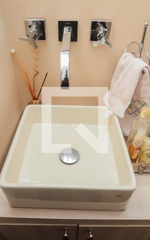 Apartamento para alugar com 180m², 2 quartos e 2 vagasBanheiro Social 2