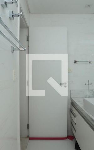 Apartamento para alugar com 180m², 2 quartos e 2 vagasBanheiro do Quarto 2