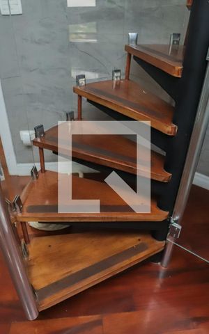 Apartamento para alugar com 180m², 2 quartos e 2 vagasEscada