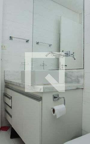 Apartamento para alugar com 180m², 2 quartos e 2 vagasBanheiro do Quarto 2