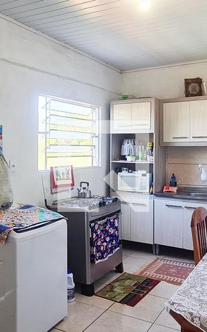 Casa à venda com 300m², 2 quartos e sem vaga Casa à venda com 300m², 2 quartos e sem vagaCozinha