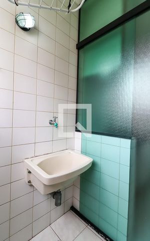Apartamento à venda com 60m², 2 quartos e 1 vaga Apartamento à venda com 60m², 2 quartos e 1 vagaÁrea de Serviço