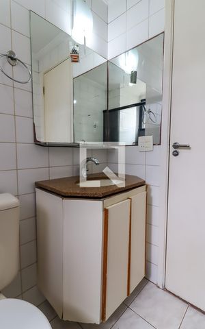 Apartamento à venda com 60m², 2 quartos e 1 vaga Apartamento à venda com 60m², 2 quartos e 1 vagaBanheiro Corredor