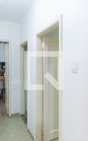 Apartamento à venda com 100m², 2 quartos e sem vagaCorredor