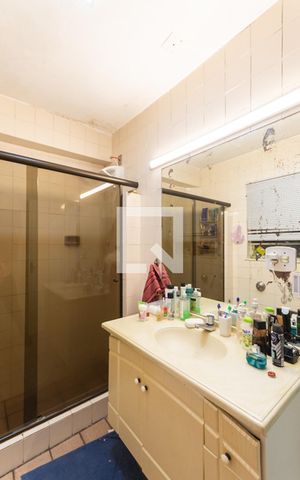 Apartamento à venda com 100m², 2 quartos e sem vagaBanheiro