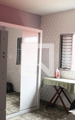 Casa para alugar com 200m², 3 quartos e 1 vagaQuarto 1