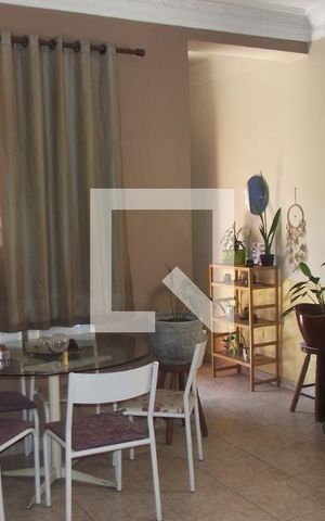Casa à venda com 360m², 4 quartos e 3 vagasSala