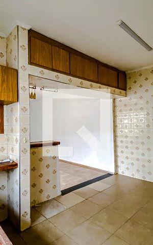 Casa à venda com 140m², 3 quartos e 2 vagasCozinha