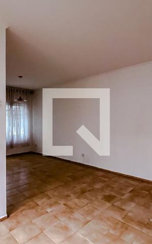 Casa à venda com 140m², 3 quartos e 2 vagasSala