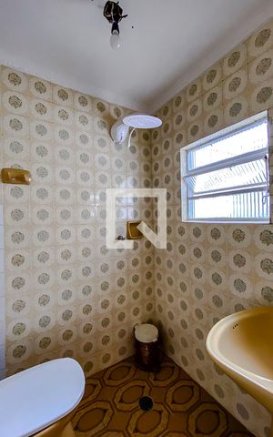 Casa à venda com 140m², 3 quartos e 2 vagasBanheiro da Suíte