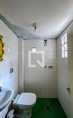 Casa à venda com 140m², 3 quartos e 2 vagasBanheiro de serviço