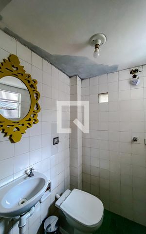 Casa à venda com 140m², 3 quartos e 2 vagasBanheiro de serviço