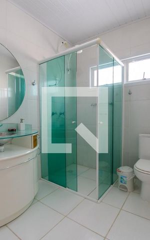 Casa para alugar com 450m², 5 quartos e 8 vagas Casa para alugar com 450m², 5 quartos e 8 vagasBanheiro da suíte 4