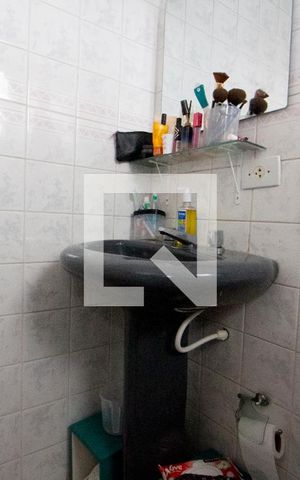 Apartamento à venda com 70m², 2 quartos e 1 vaga Apartamento à venda com 70m², 2 quartos e 1 vagaBanheiro da Suíte Quarto 2