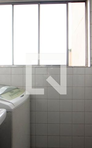 Apartamento à venda com 70m², 2 quartos e 1 vaga Apartamento à venda com 70m², 2 quartos e 1 vagaLavanderia